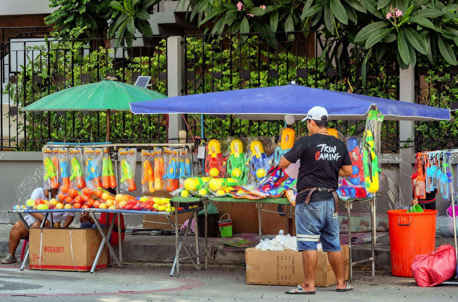 สงกรานต์ครั้งแรกของผม — บันทึกประจำวันของชาวต่างชาติ